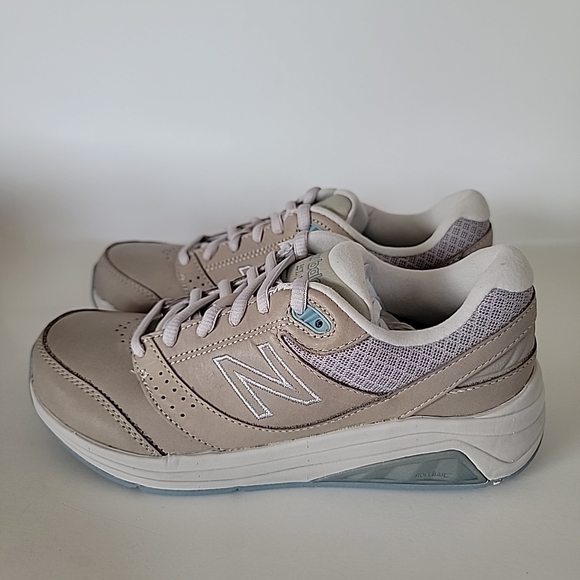 New Balance Women's 928v3 Walking Shoe Narrow Beige Athletic Shoes Size 6 - Picture 6 of 9